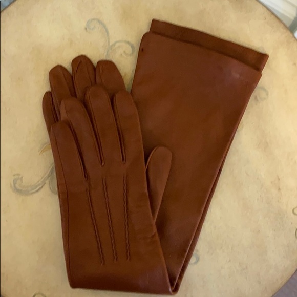 Holt Renfrew Accessories - VINTAGE Holt Renfrew long leather gloves.Size 7.5.